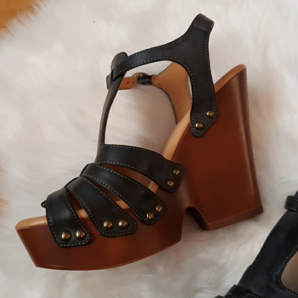 platform sandals - Picture 2 of 6